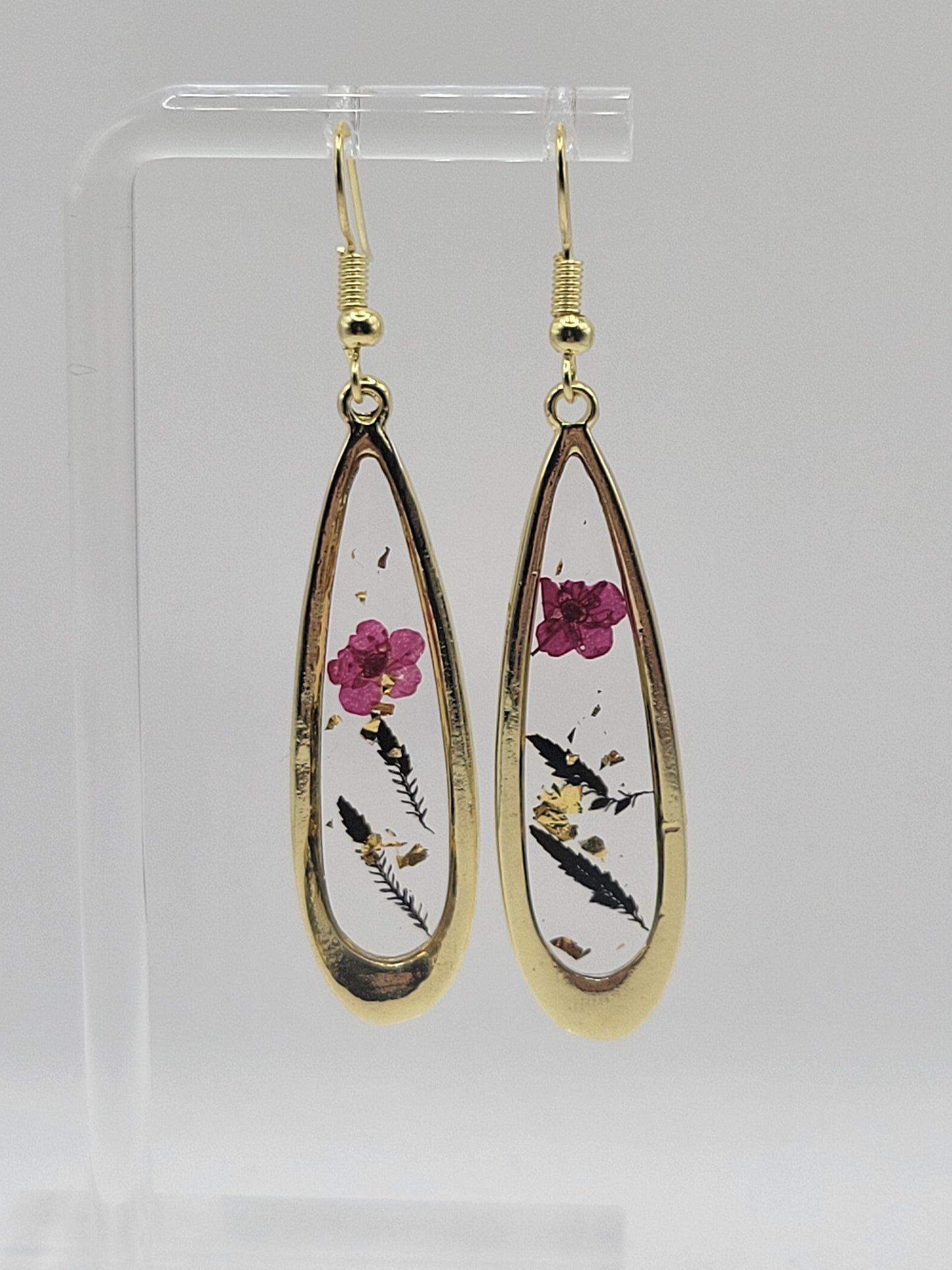 Pendientes de flores secas