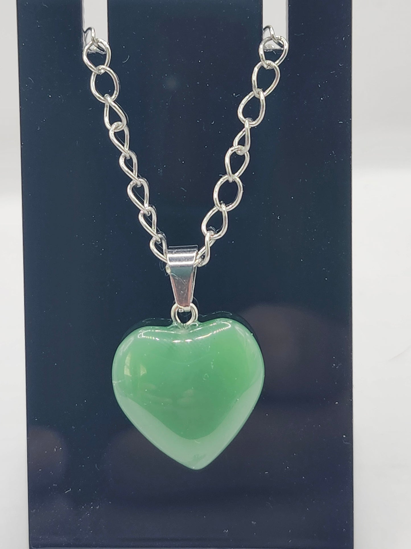 Collares con colgante de corazón de piedra natural