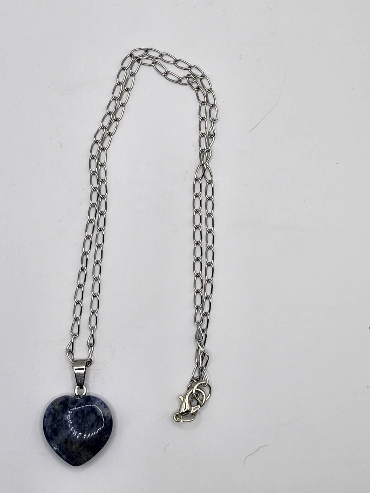 Collares con colgante de corazón de piedra natural