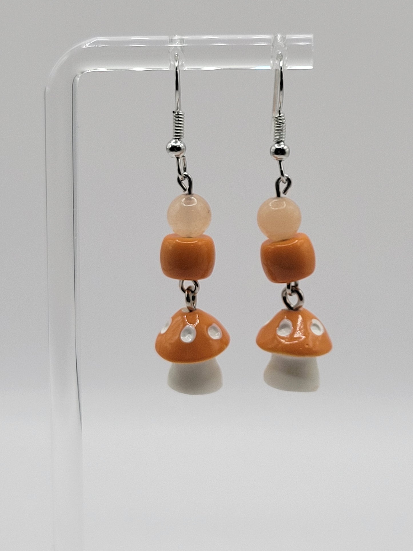 Boucles d'oreilles en forme de champignon ornées