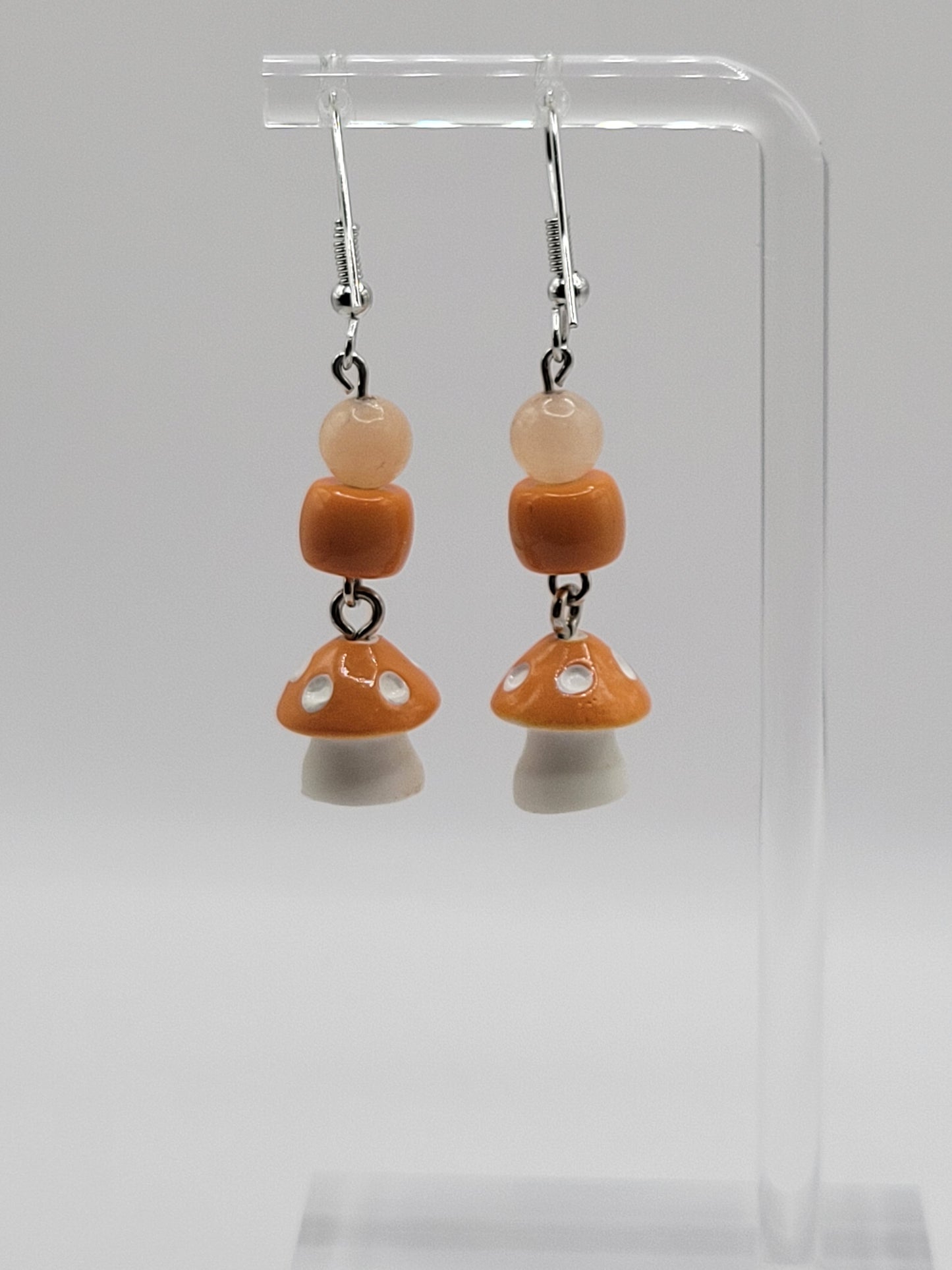 Boucles d'oreilles en forme de champignon ornées