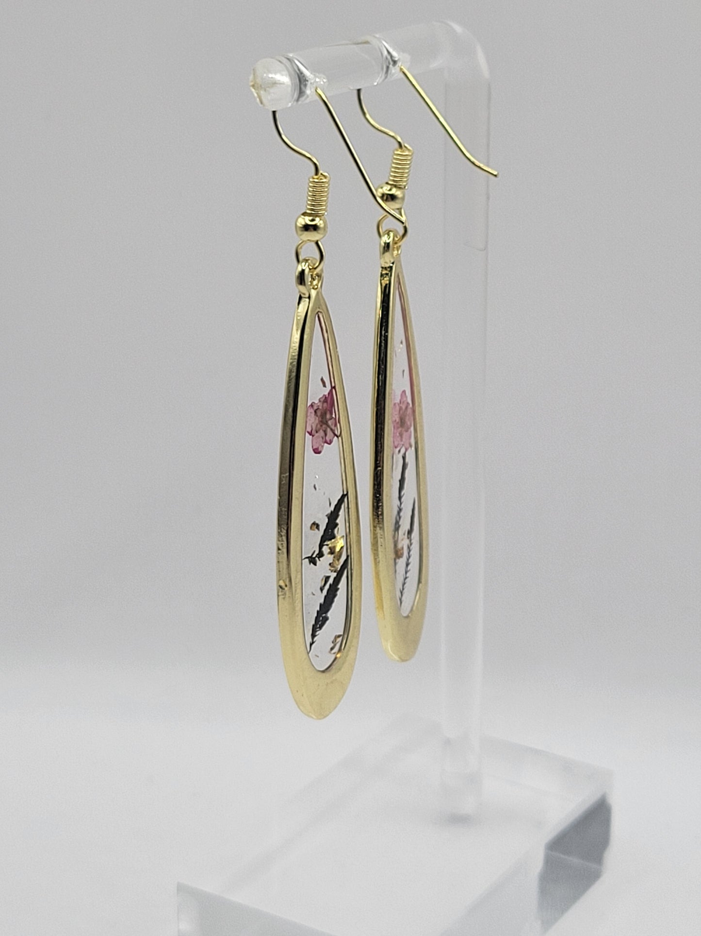 Pendientes de flores secas