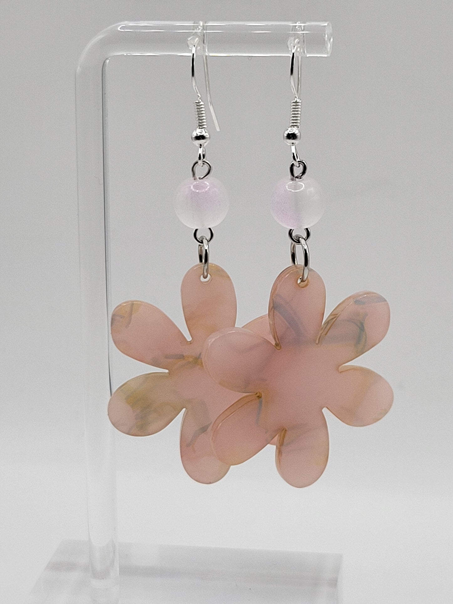 Boucles d'oreilles pendantes en forme de fleur en marbre