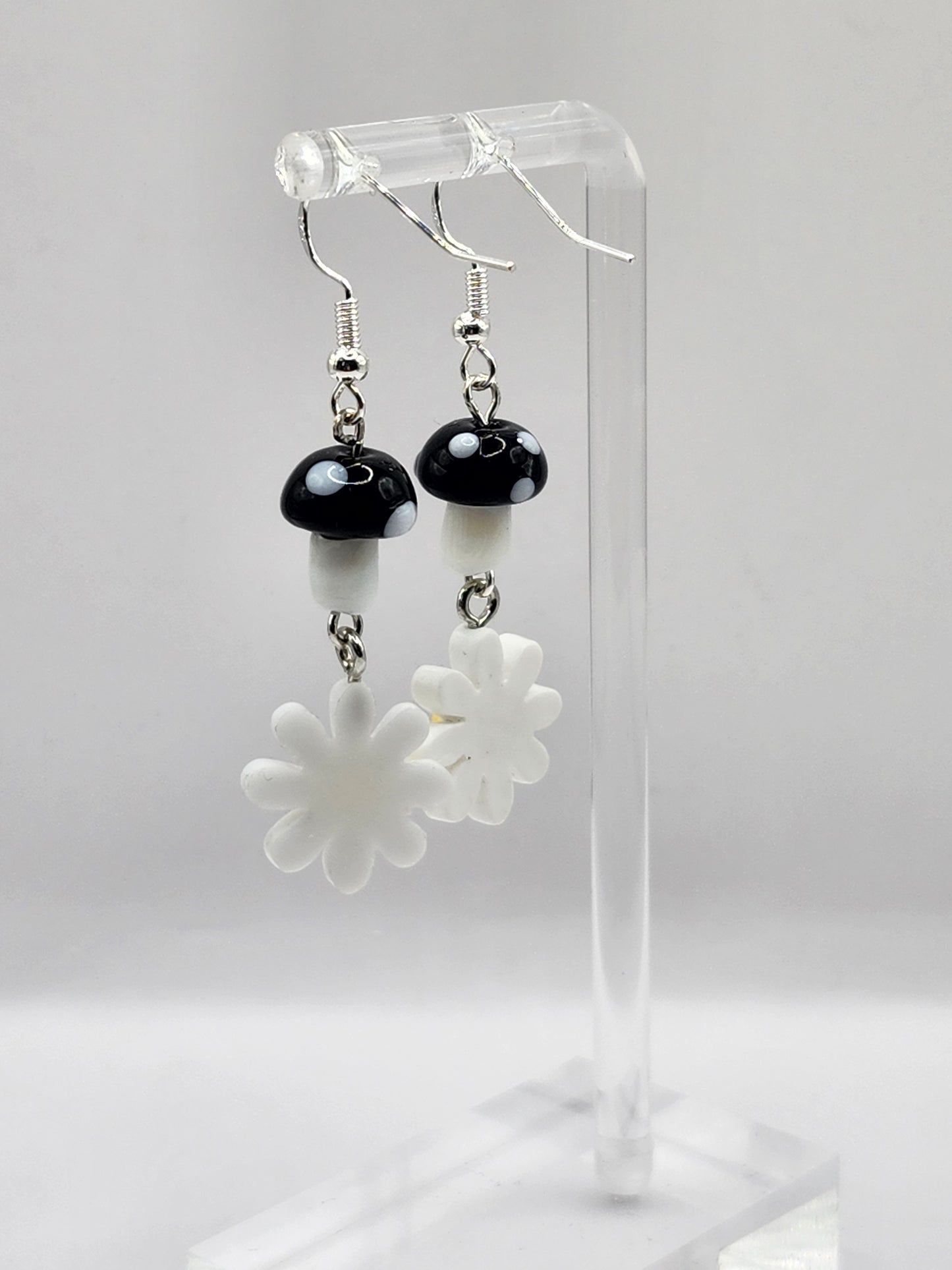 Boucles d'oreilles marguerites en forme de champignon