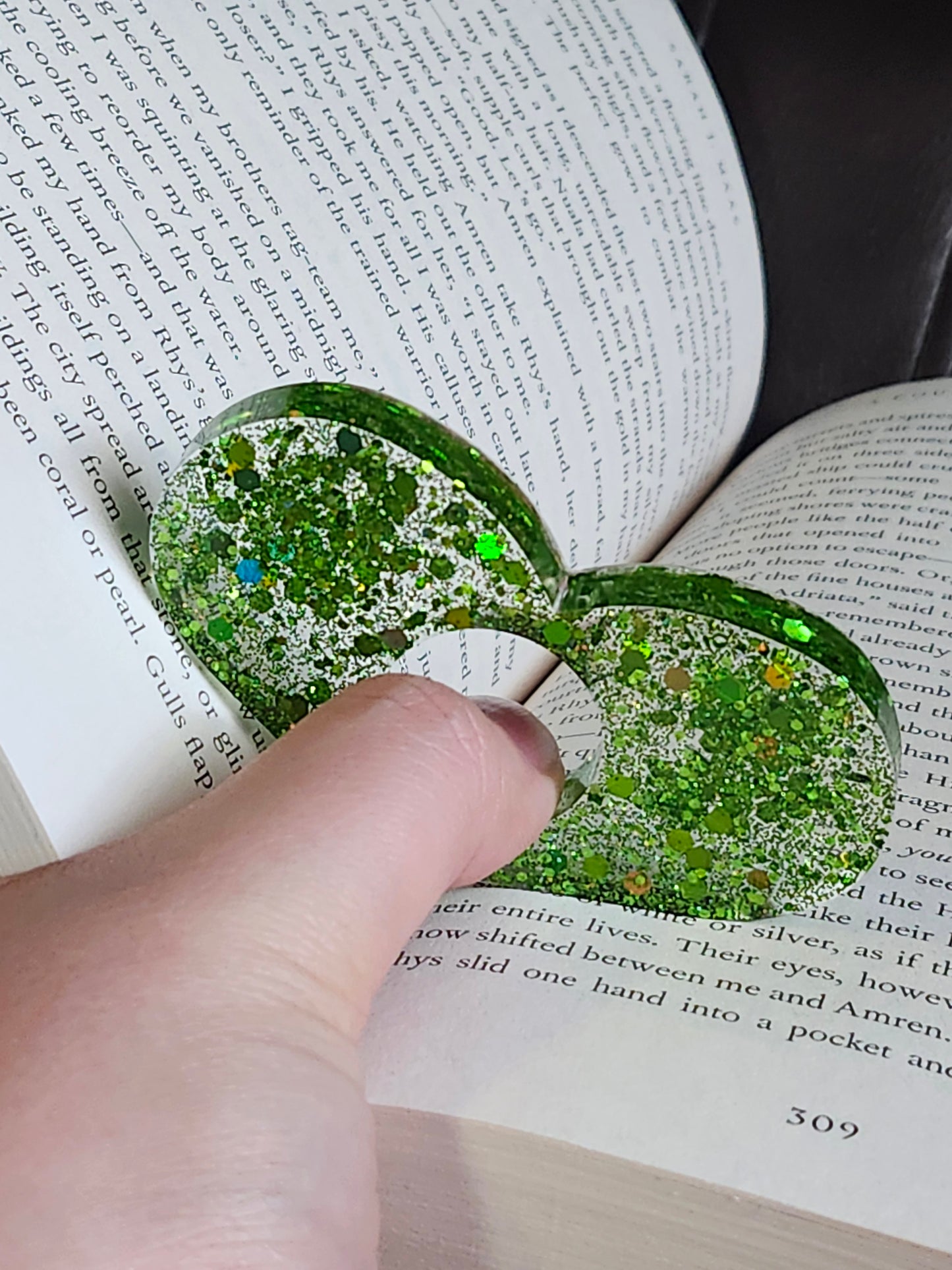 Green Glitter Thumb Book Holders