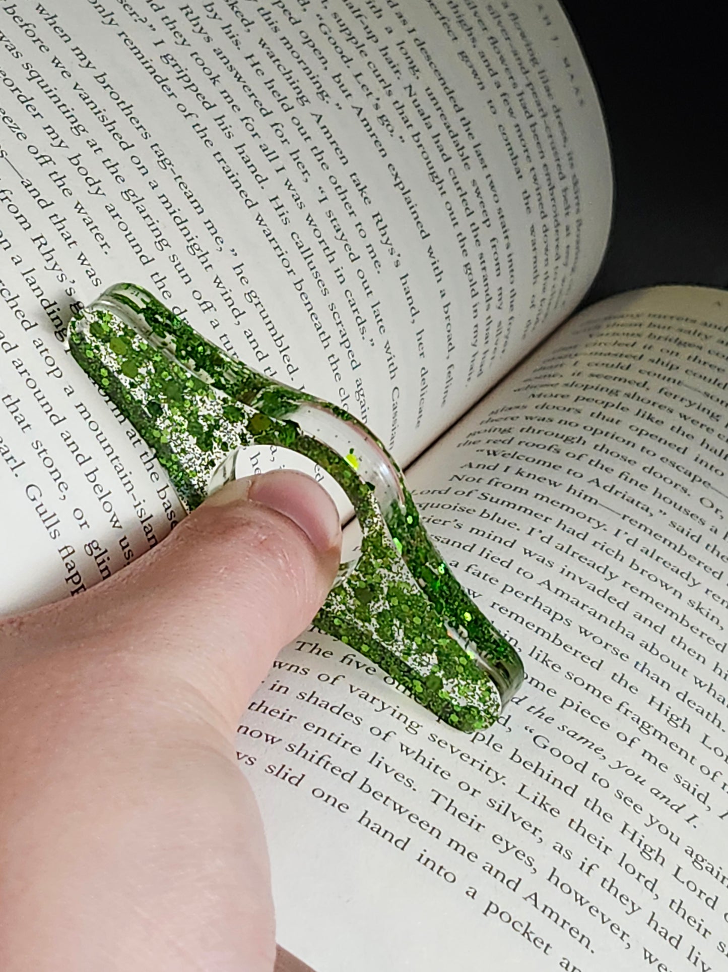 Green Glitter Thumb Book Holders