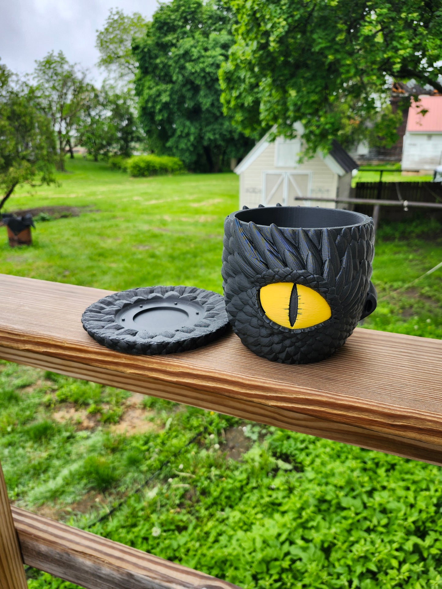 "Crying" Dragon Planter (CraftyKid3D)